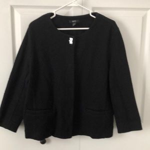 Black 3/4 sleeve jacket
